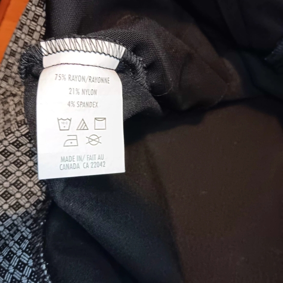 Margaret M Straight Leg Slimming Pull-on Ankle Pants - Picture 5 of 6